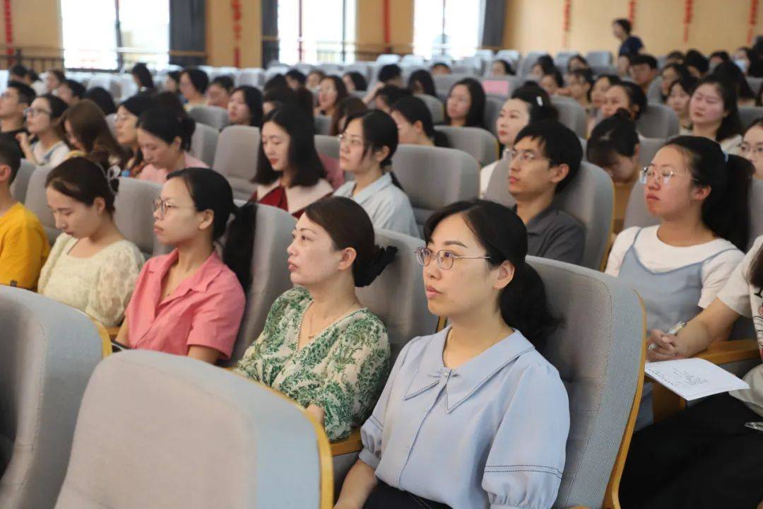 【集团化办学】践行教育家精神 推进双新教育改革—金山区海棠小学