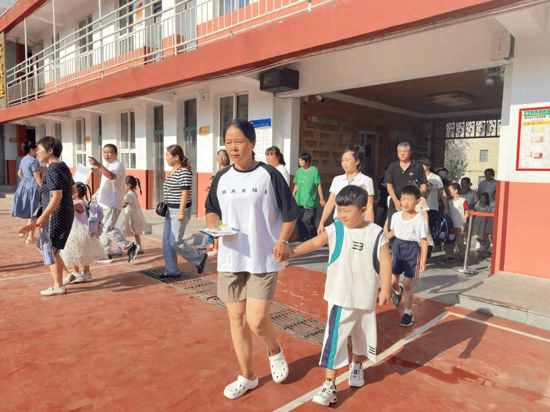 新校园 新起点,我们启航啦——灞桥区东枣园小学一年级新生及家长培训