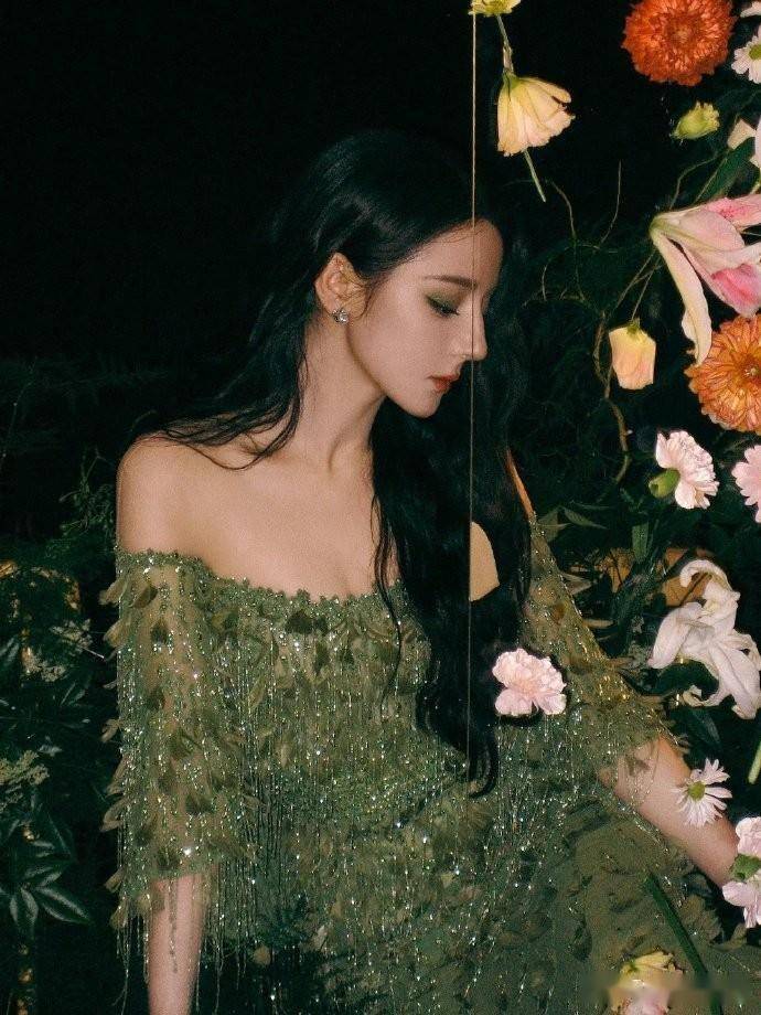 迪丽热巴,侯明昊,成毅,王源,龚俊,陈哲远今日最新动态速览