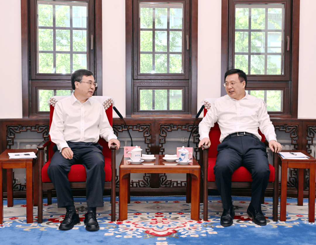 刘爱力与新华社社长傅华举行工作会谈_合作_服务_双方