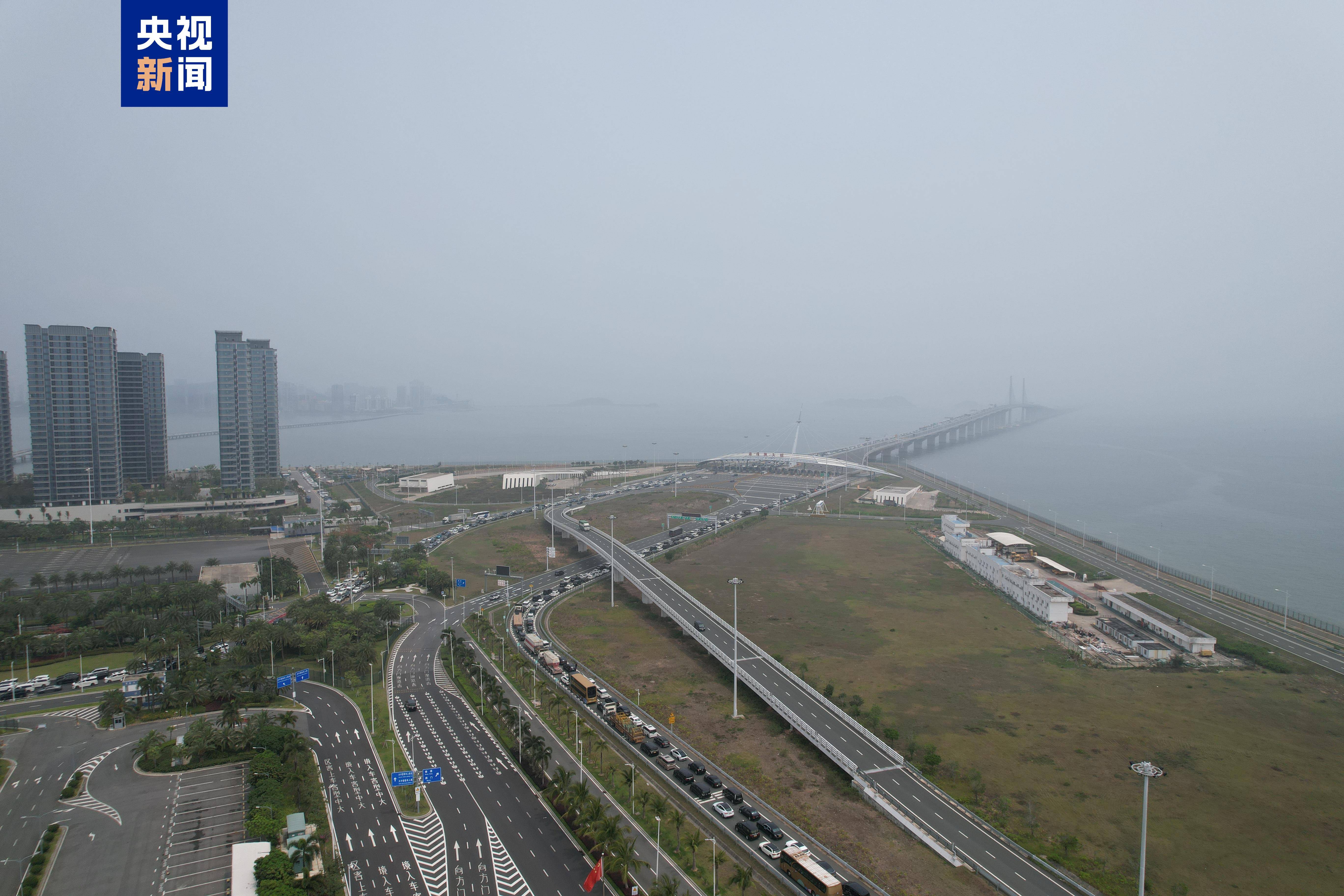 刷新多项纪录!港珠澳大桥再掀暑期"北上"热潮