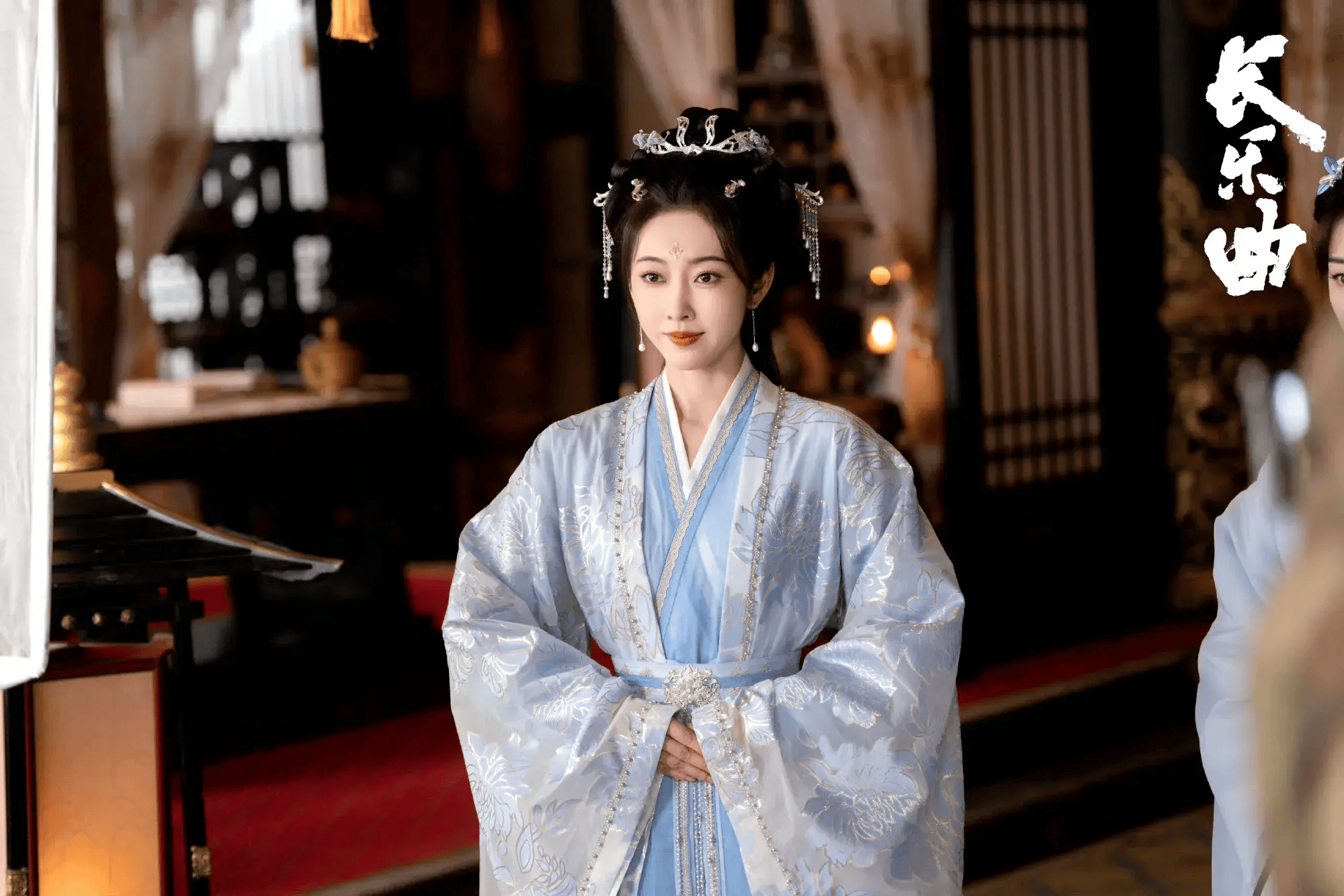 宣璐《长乐曲》古装造型:温婉端庄,国色天香!