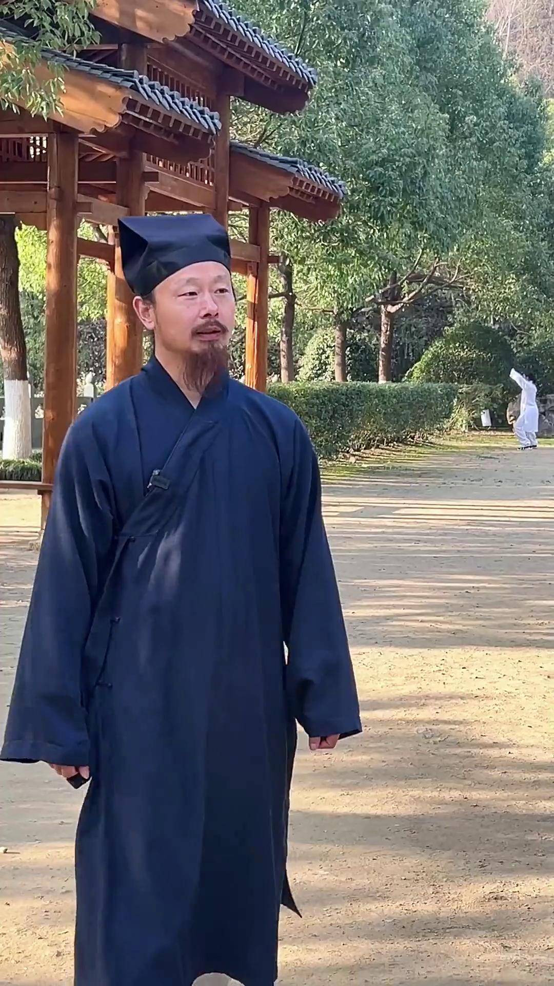 居家运动不能少,陈师行道长武当太极教学来了,希望大家都能学会,强身