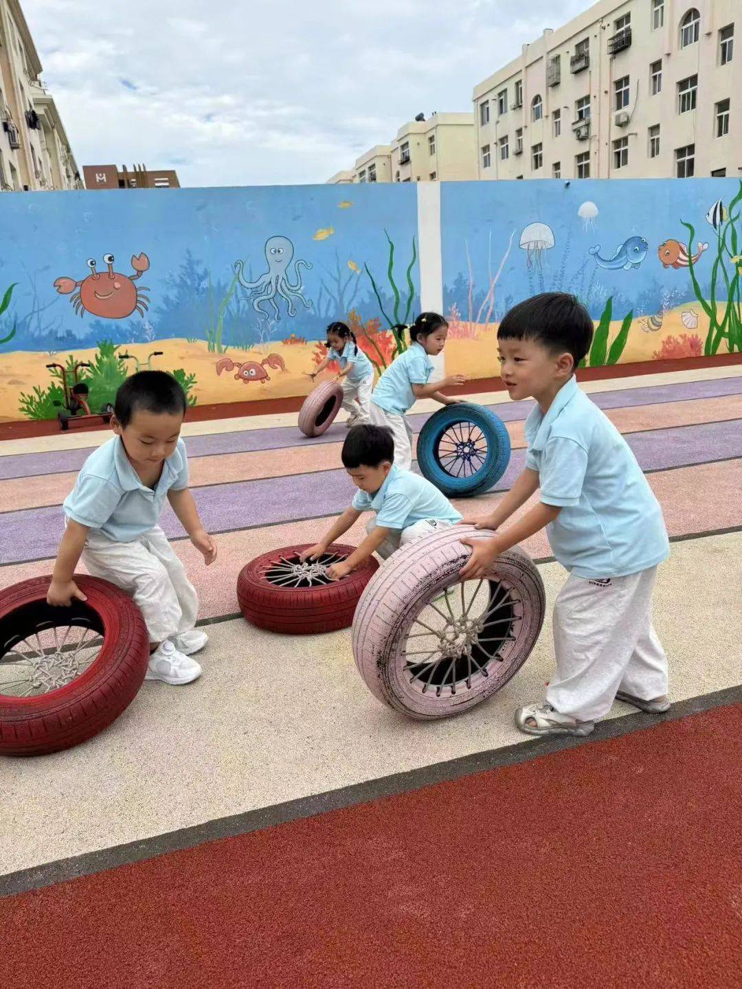 小朋友们适合玩的游戏(适合小朋友玩的项目有哪些)