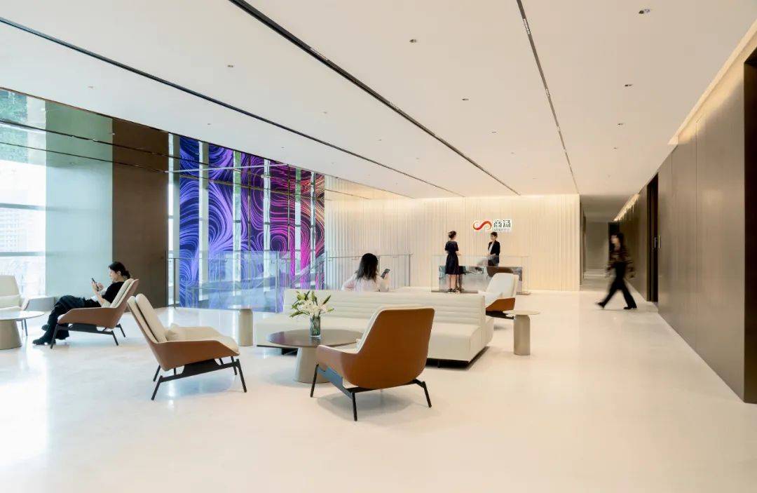 项目名称:商汤科技上海西岸智塔西塔总部办公项目设计单位:孚提埃