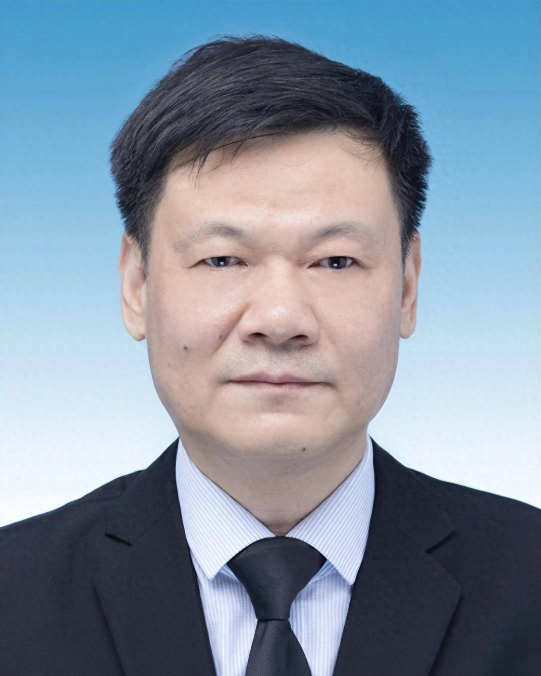 跨省北上履新市长两年后,他接任市委书记