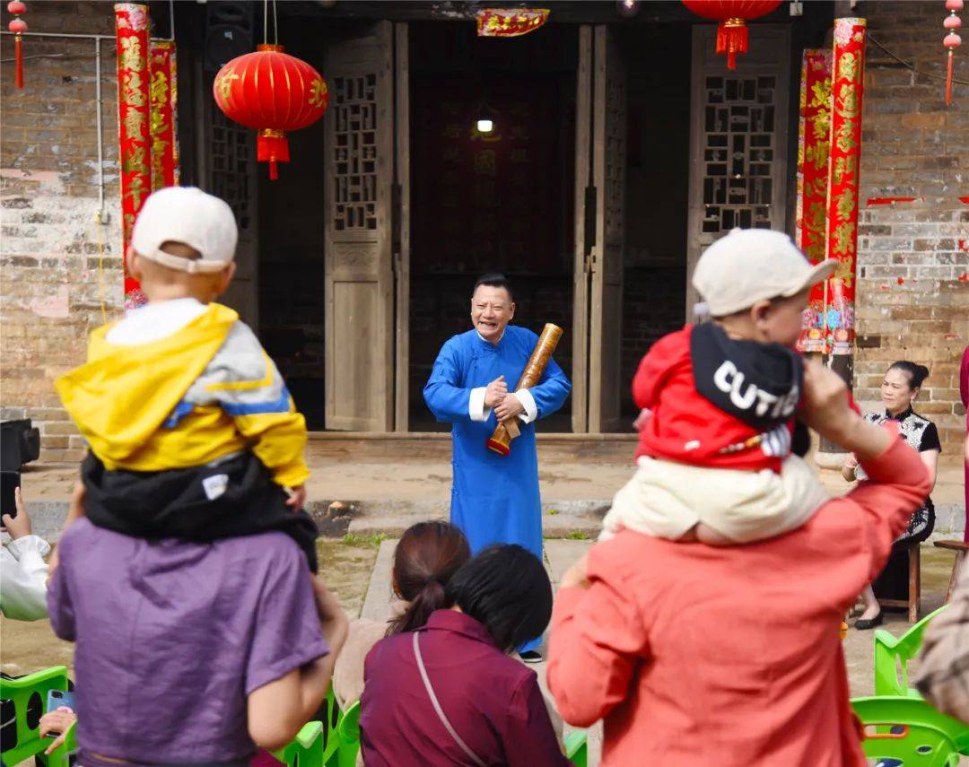 拍摄地:雁峰区《首峰下的雁城之星》张志伟拍摄地:衡阳市《璀璨湘江》