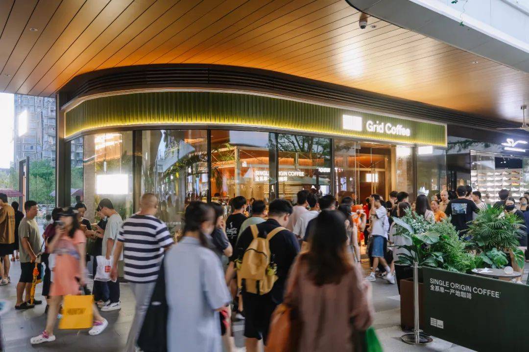 探访「深圳大运天地」，极致化公园商业是如何打造的？| iziRetail热点_项目_广场_南区