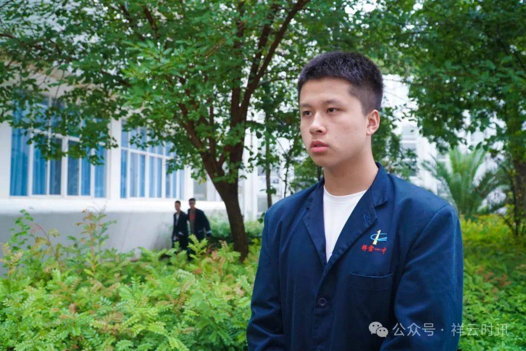 张挺到祥云一中开展教师节慰问