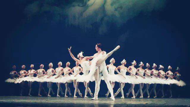 9月21日晚,国家一级指挥,天津交响乐团团长董俊杰将执棒上演"