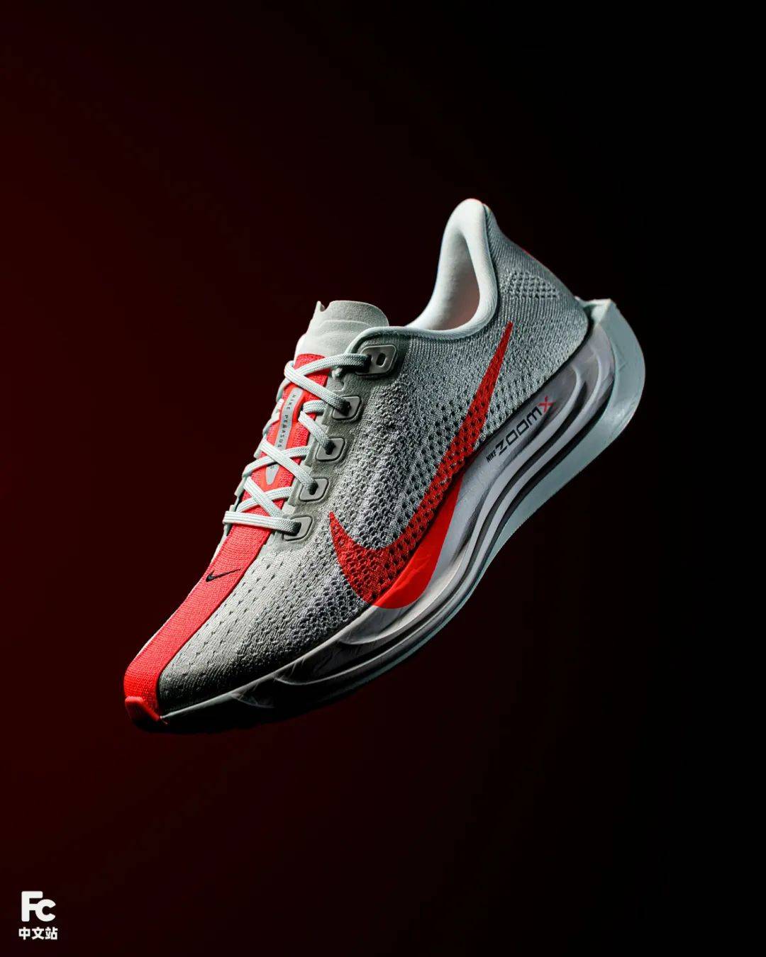 整体外观与「初代超级飞马 nike pegasus turbo」基本保持一致