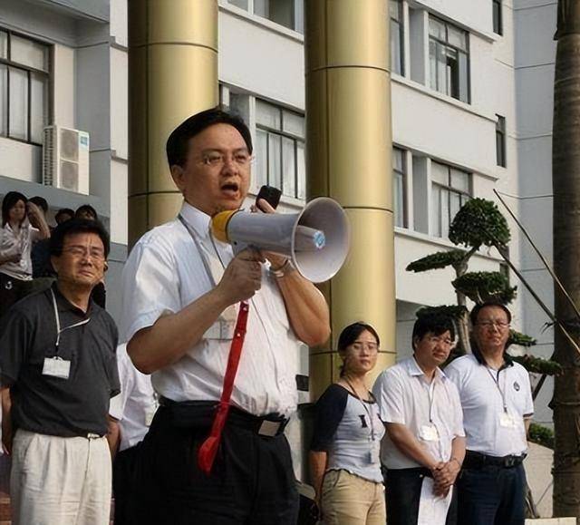 表弟敢借表哥敢给,后一人成中国首富一人成广州首富