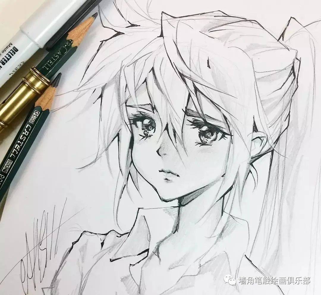 插画人物都是仙女般她结合多种工具作画使人物比较的出效果她用圆珠笔