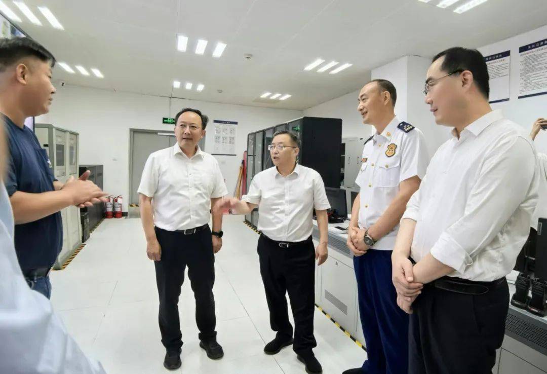顾海东带队开展节前安全生产检查