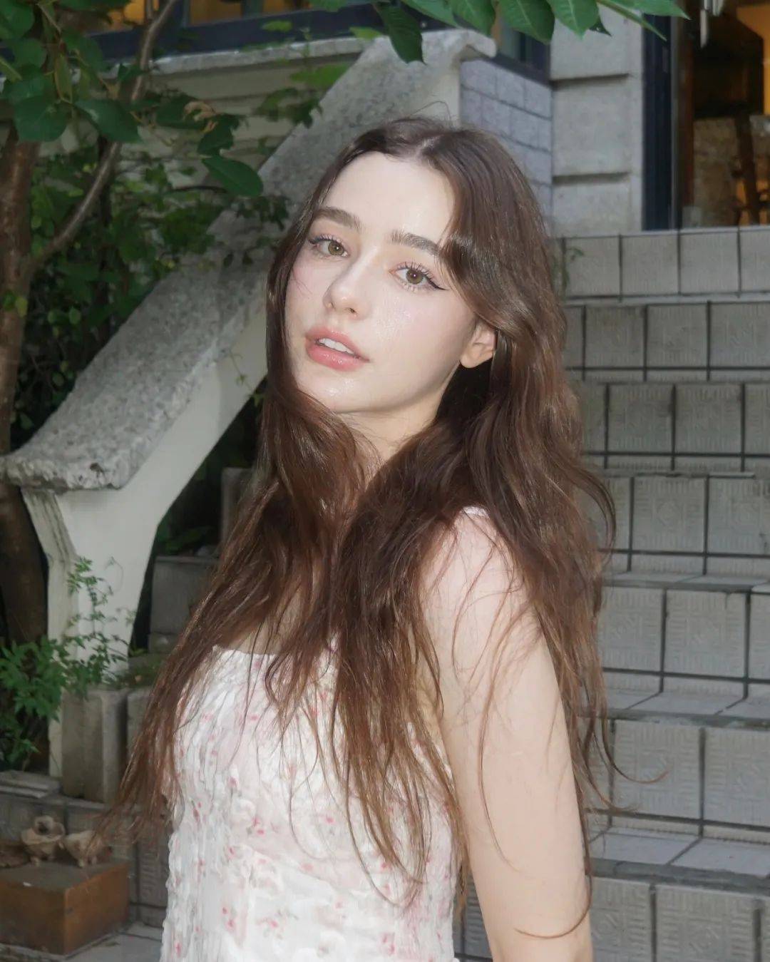 曾火遍全网的印度美少女,才五年已胖若两人