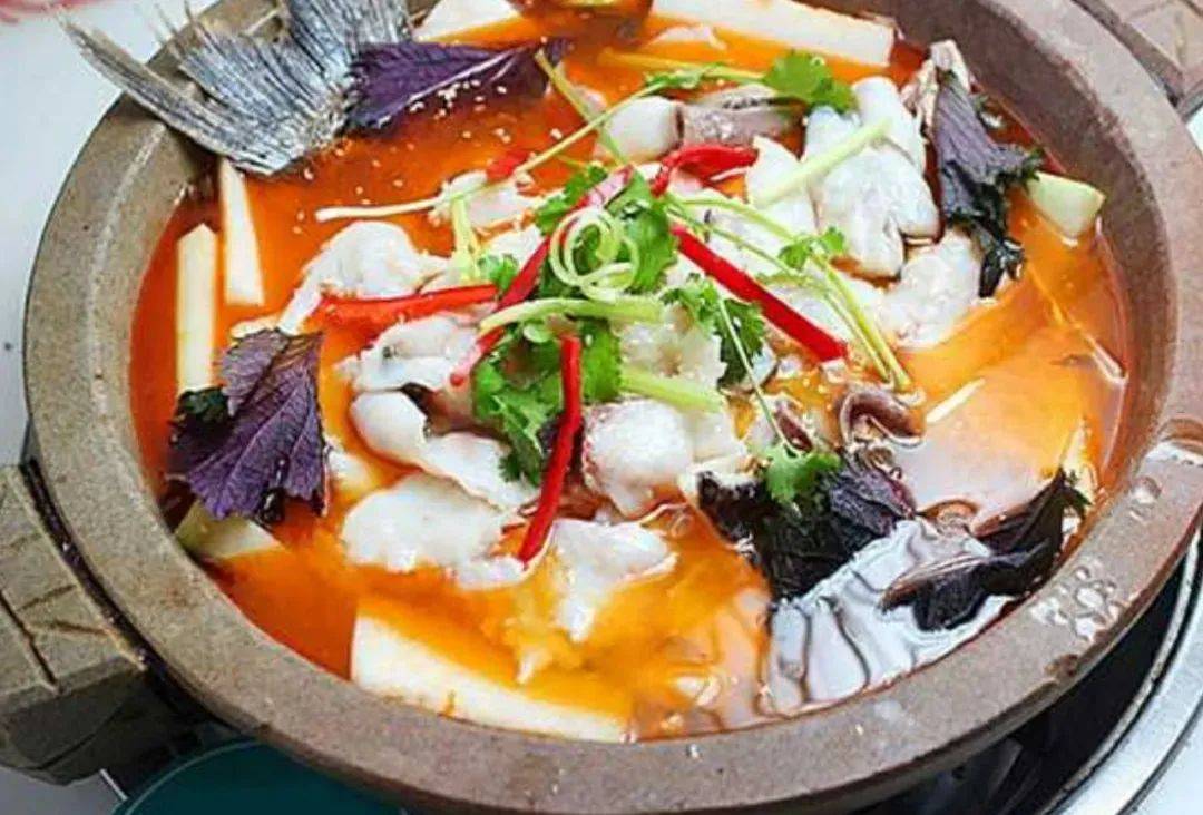 花开富贵宴,苗族长桌宴,侗家风味宴,荔波石锅鱼,体验贵州酸辣美食文化
