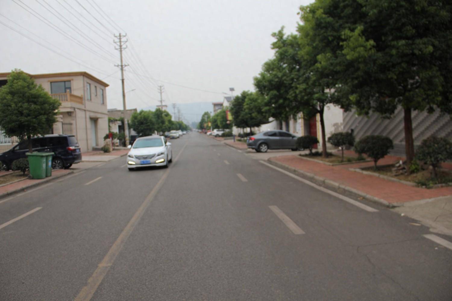 硬化道路,改善环境!平顶山市卫东区焦庄村建设宜居美丽村庄