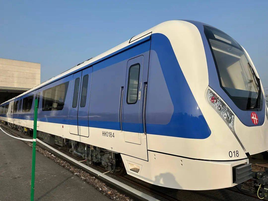 杭海城际铁路2列增购电客车上线载客
