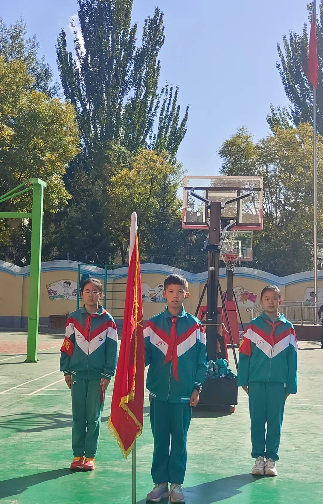 【学校少先队工作动态】薛家湾第五小学"红领巾爱祖国 石榴籽一家亲"