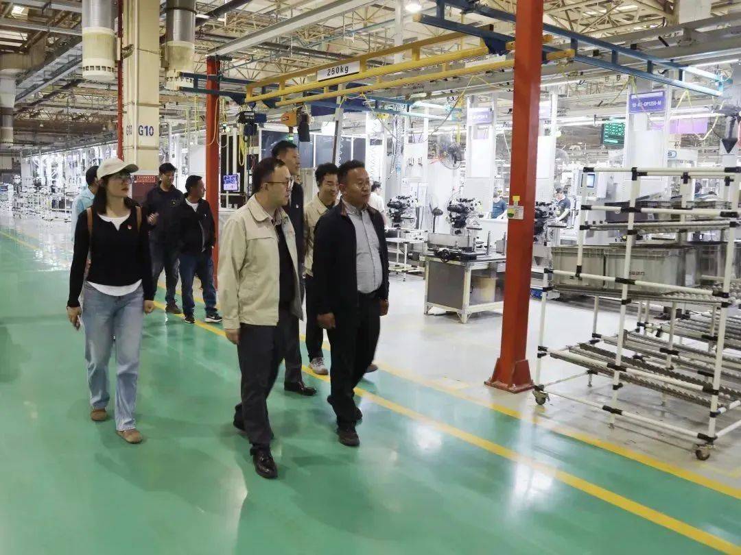 考察团一行先后到马捌家·运河仙草乐园,北京汽车动力总成有限公司