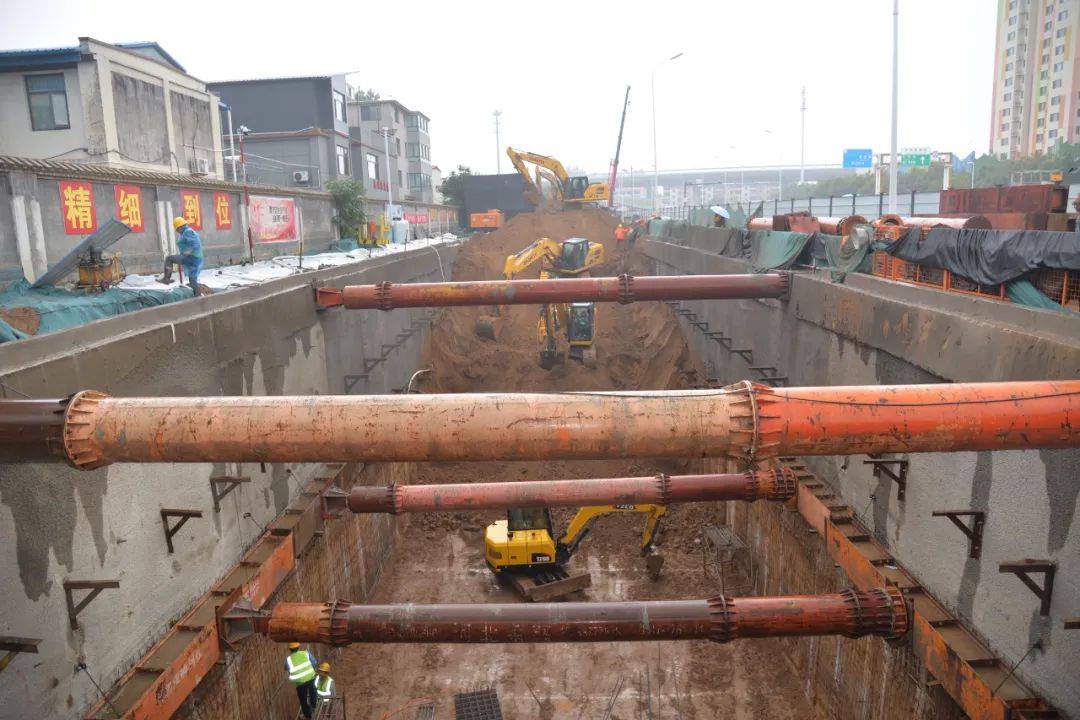 目前,各项目冠梁均已完成,灌注桩完成数量