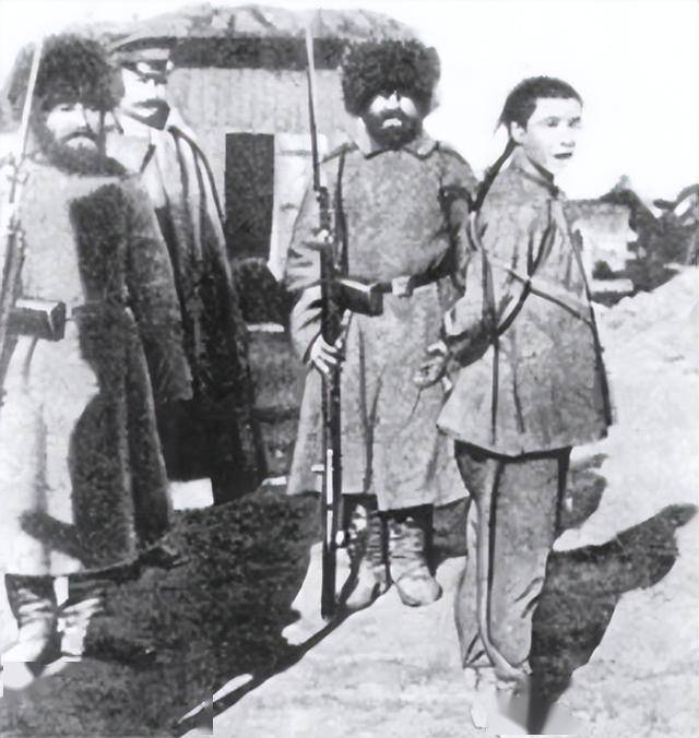 清朝两个地方的居民20万被沙俄杀光,为何清政府却不闻不问?