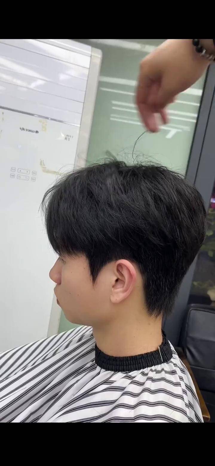 男士烫发 微分碎盖发根蓬松 男士发型 男生发型
