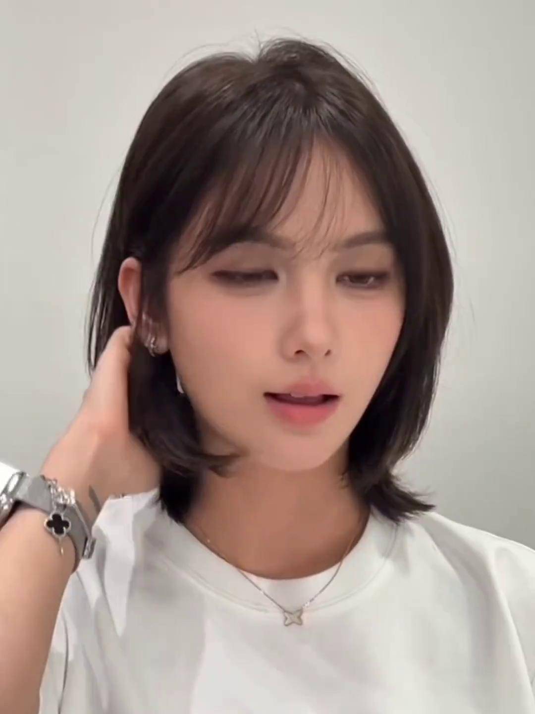 锁骨发烫发显白发色 少女感齐肩锁骨发太好看了吧