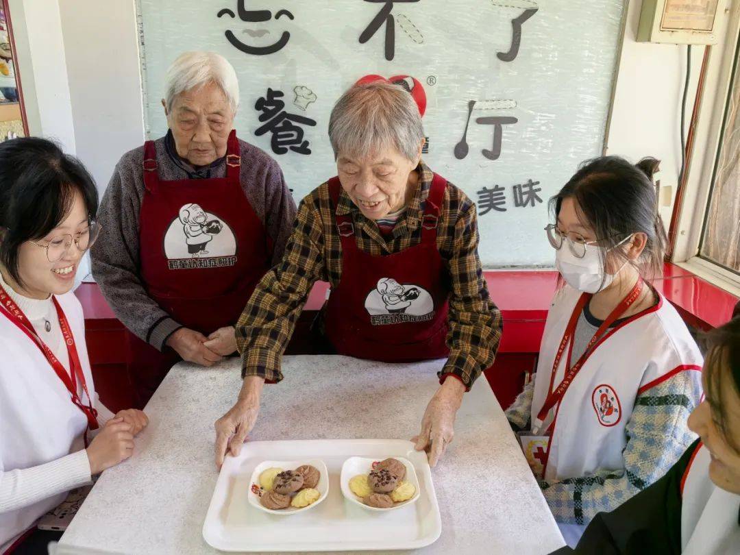 忘不了餐厅主厨罗拉图片