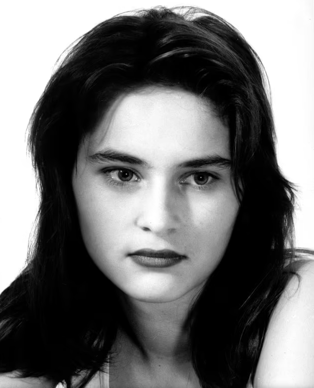 梅拉尼娅17岁旧照曝光!前美国第一夫人"变脸"前与现在判若两人