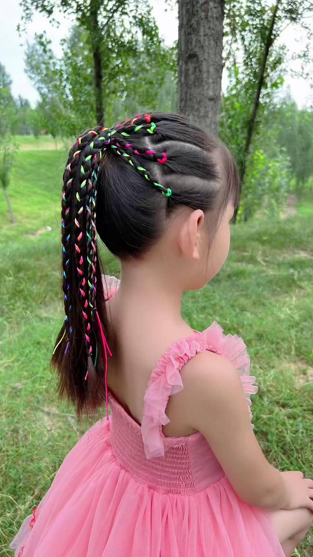 甜酷彩绳编发编发教程 彩绳编发儿童编发 生女儿就是用来打扮的 简单