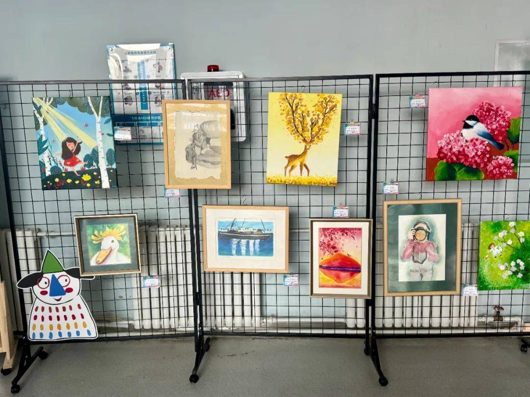 北京中学小学部开展"我们有画说"学生个人画展活动