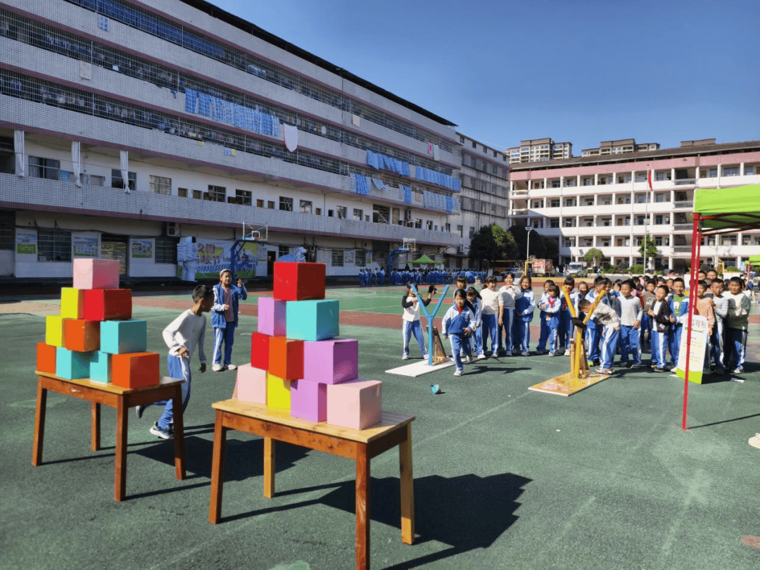 2024年"校园科技节"系列活动第四站——走进桃源县莲花小学