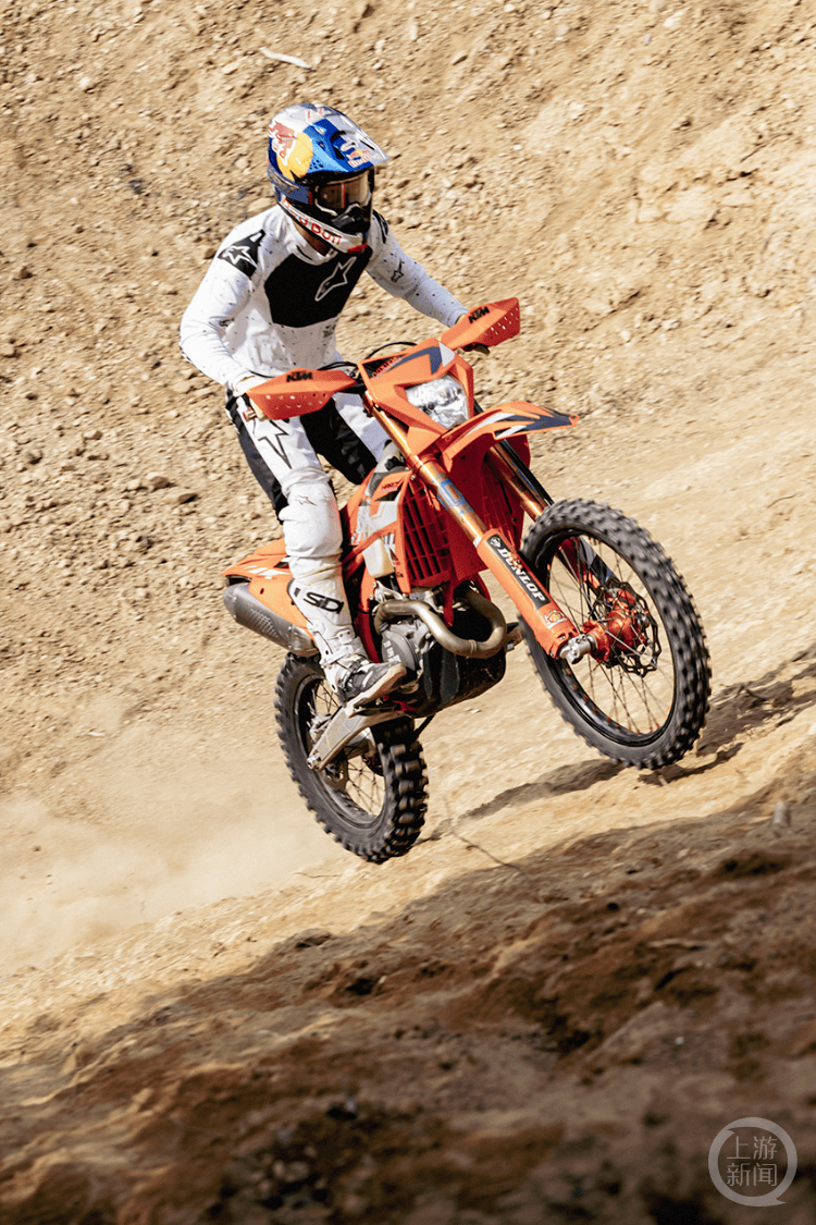 激情燃烧!巴南上演重庆摩托车越野耐力挑战赛爬坡赛