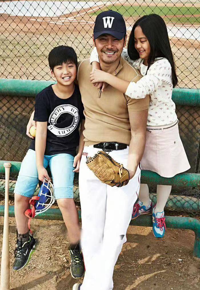 查看原图 188k看来邵兵也是不心疼孩子,让儿子勇闯天涯,开辟自己的