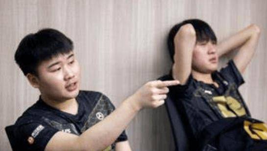 bin:想要重铸lpl荣光_电竞_比赛_一个人