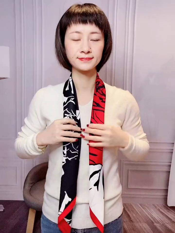 慢动作简单田字结奉上,宝宝学起来教你系围巾 丝巾系法大全 上热门