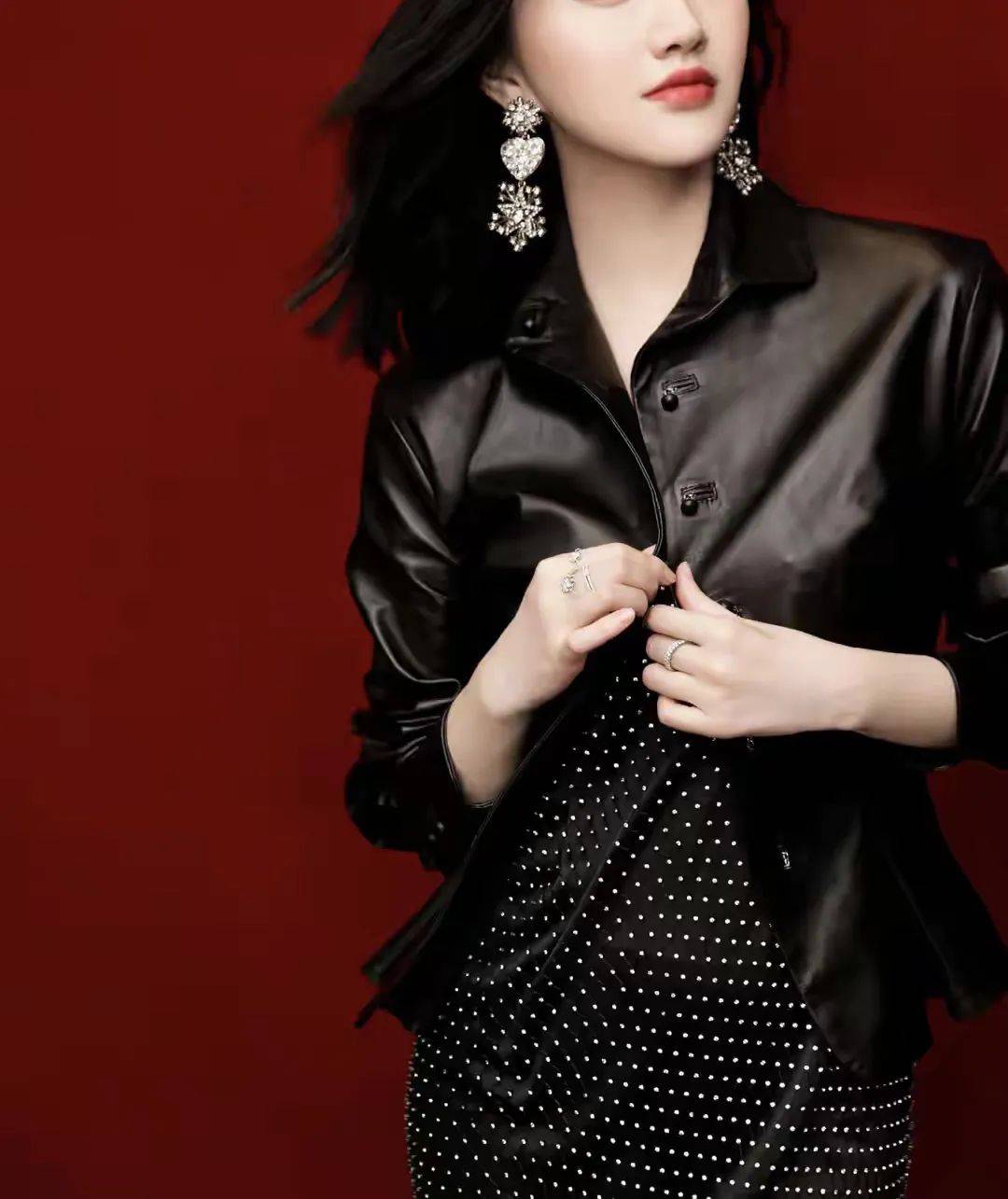 景甜停工跑去生孩子了?背后有新大佬陪着