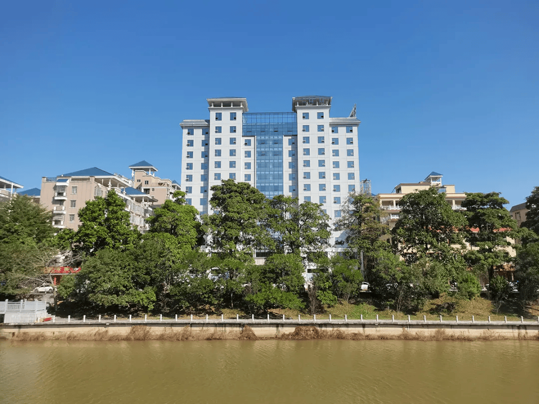 浦北这里也有一栋高档商旅型酒店,即将盛装亮相