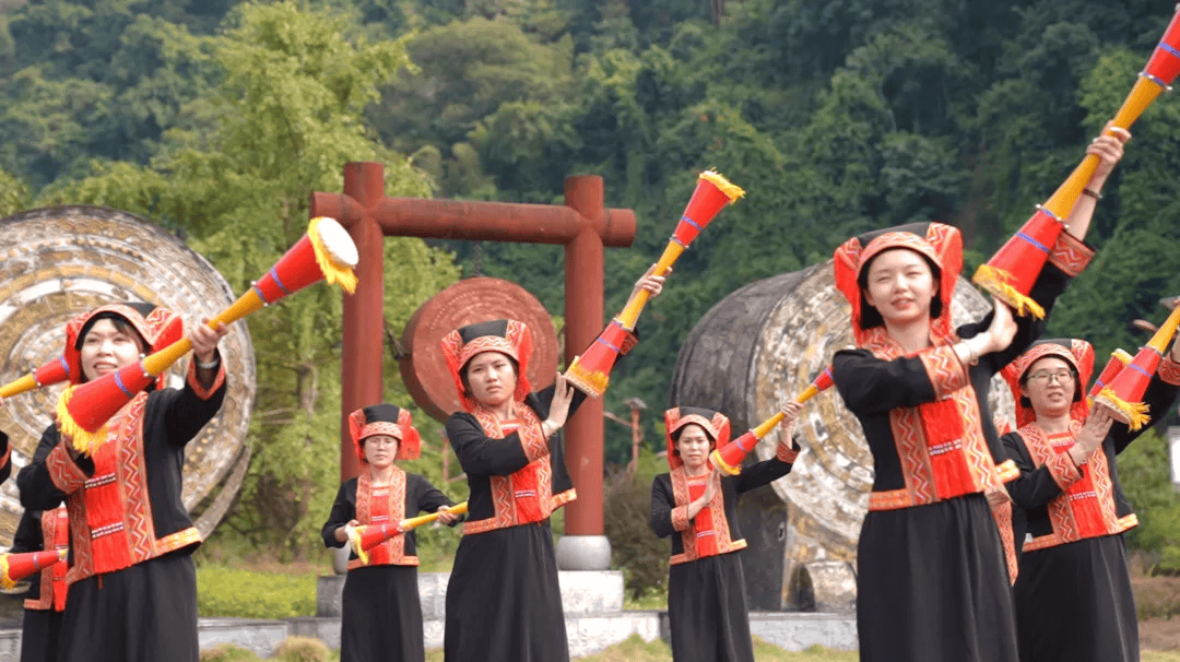 竹竿舞,长鼓舞,迎宾舞,捉龟舞瑶语歌曲,唢呐演奏二胡演奏,瑶琴演奏咬