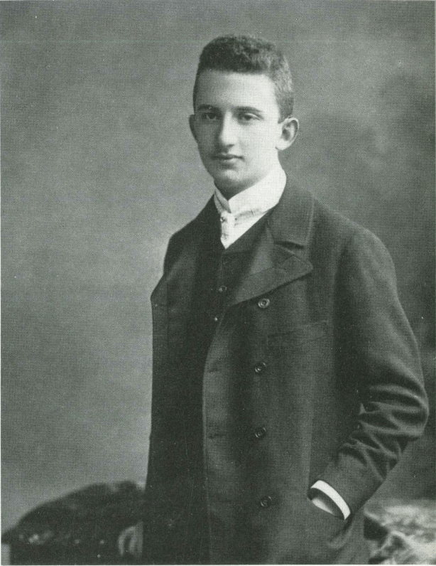 "卢卡奇的学术人生"历史文献展实景掠影