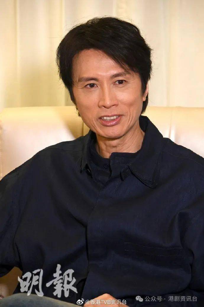 黄子华不做"神" 随时准备退休:观众不再喜欢自动消失