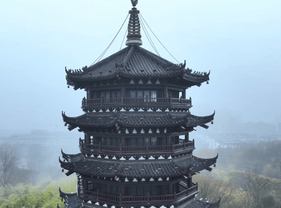 南屏山语:笔峰尖上的千年诗韵!