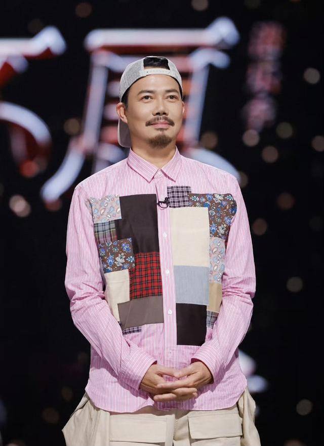 被指身形发福肚腩突出,现亲民一面_谢天华_时间_时候