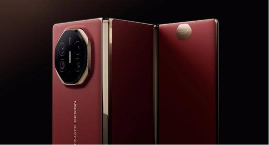 华为Mate X6折叠屏新品曝光：家族化设计再升级