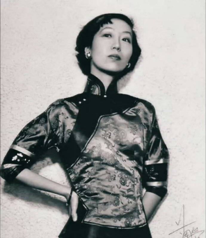 胖东来这事，媒体很自觉的集结，对胖东来围攻，我看还有一个文明观的问题