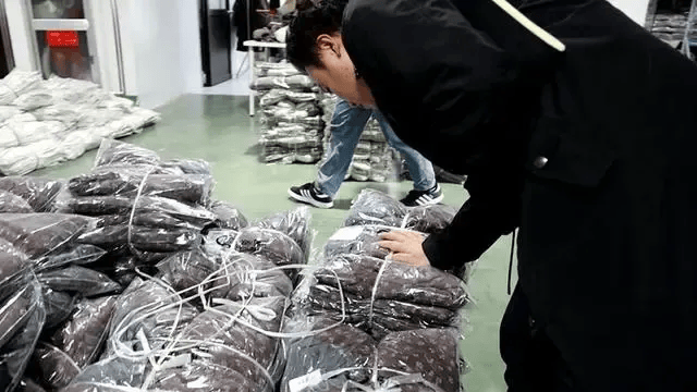 7万件羽绒服经查含绒量为0,“粉碎毛”以次充好 7万件羽绒服经查含绒量为0,“粉碎毛”以次充好