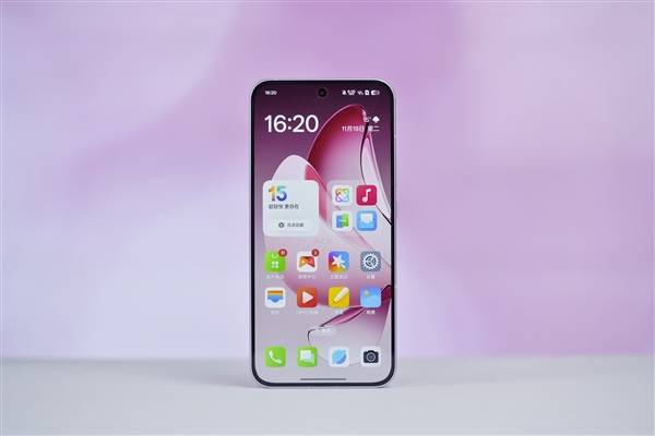 翅膀纹理灵动吸睛！OPPO Reno13图赏