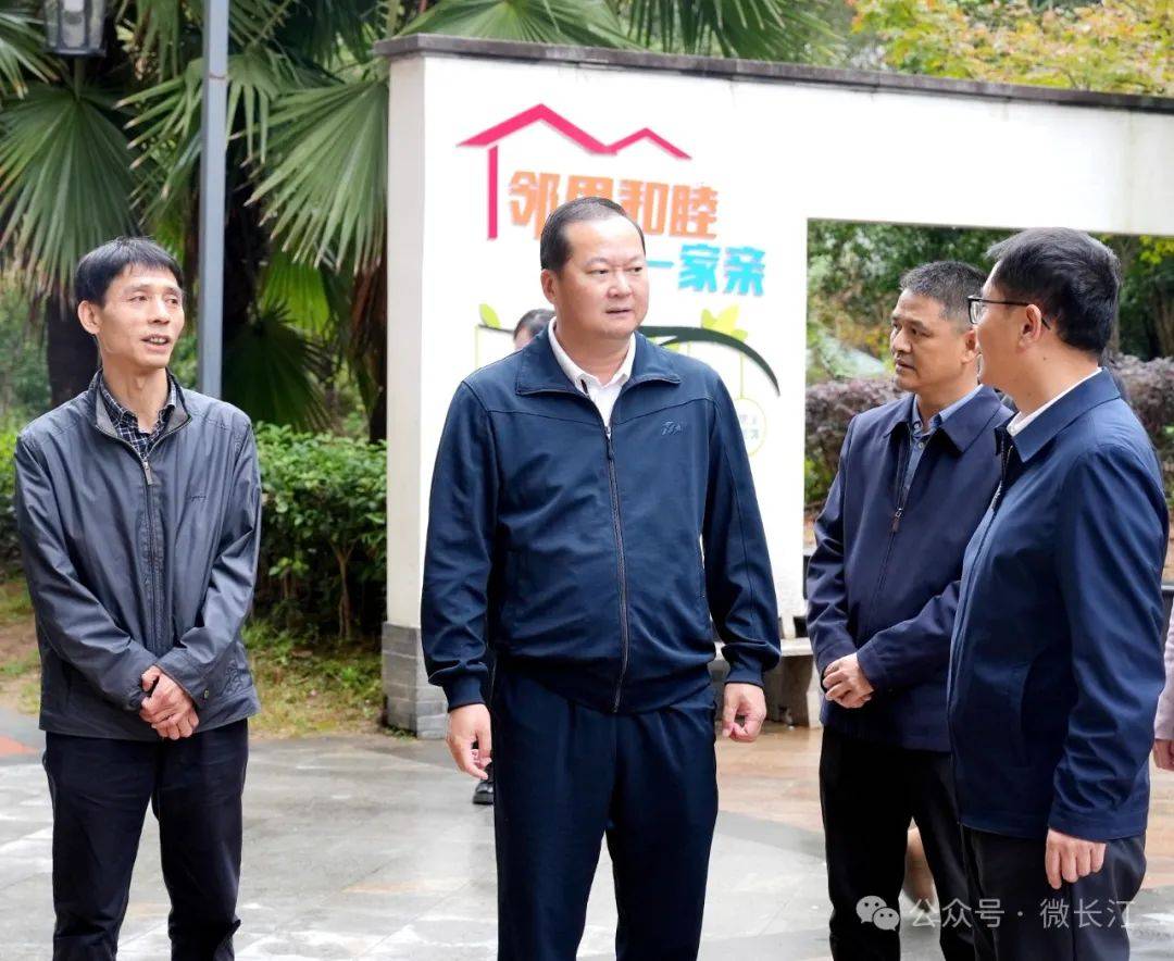 长汀县委主要领导调研城市管理提质提效工作