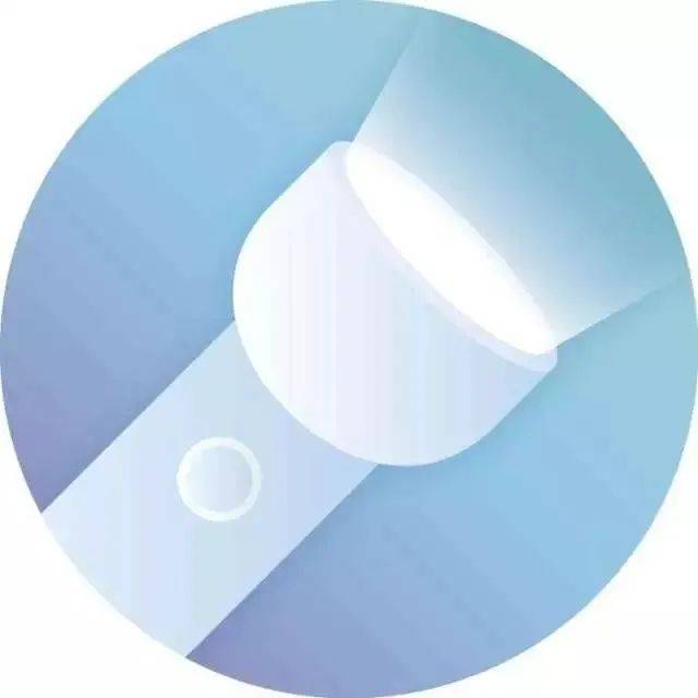 这绸缎般的秋天,世间万物坐火车一样轰隆轰隆往前去了